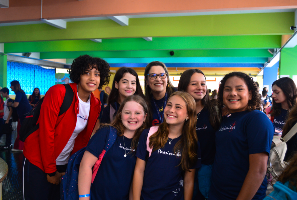  O primeiro dia de volta s aulas chegou!  Nossa Senhora Menina