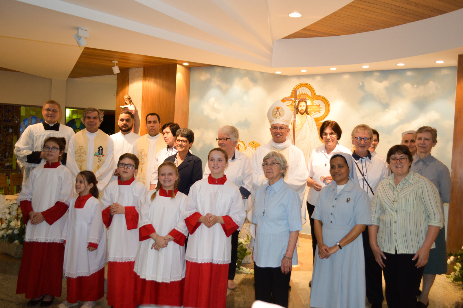 Santa Missa de Inaugurao da nova capela e a Dedicao do Altar Nossa Senhora Menina