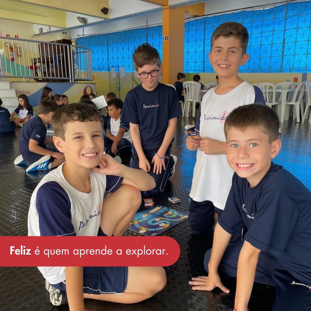 Feliz  quem aprende a explorar. Nossa Senhora Menina