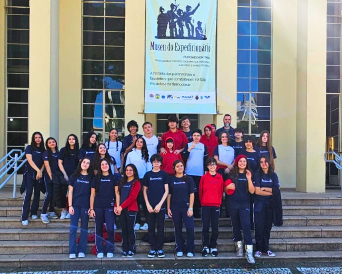Visita ao Museu do Expedicionrio. Nossa Senhora Menina