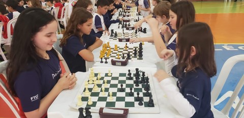 O 2 Torneio Passionista de Xadrez foi um verdadeiro xeque-mate de sucesso! Nossa Senhora Menina