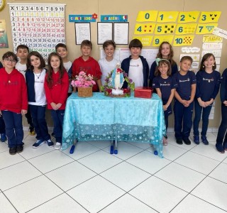 Visita de Nossa Senhora - Nossa Senhora Menina