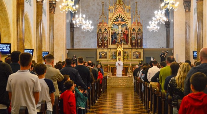 Missa em homenagem ao dia dos Pais - Nossa Senhora Menina